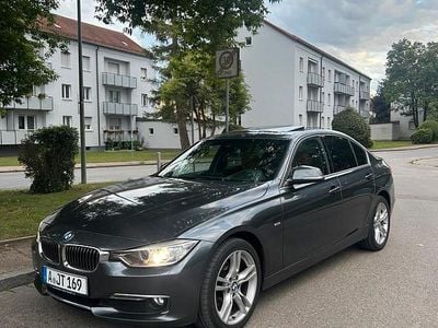 Silber Gebraucht 2012 BMW 320 Luxury Line Limousine | 13.990 € (Etwas zu teuer)