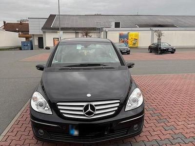 Gebraucht Mercedes B200 140 PS (102 kW) 2008 Schwarz Van / Kleinbus