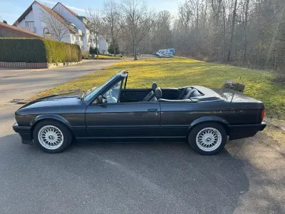 Gebraucht BMW 318 113 PS (83 kW) 1992 Schwarz Cabrio