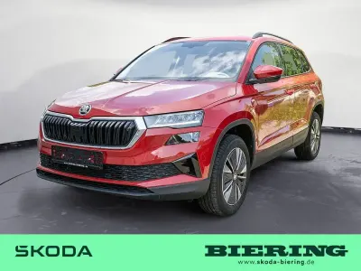 Używany Skoda Karoq Tour 150 KM (110 kW) 2023 Czerwony SUV