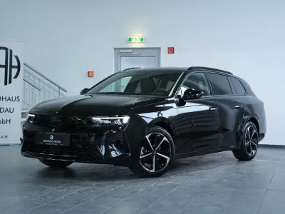 Neu Opel Astra 131 PS (96 kW) 2025 Lackierung schwarz perla nera/ Kleinwagen