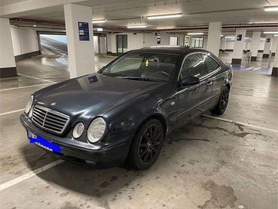 Mercedes 320