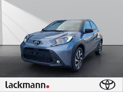 Neu Toyota Aygo X 72 PS (52 kW) 2026 1k3)/ black mica (209) (grau SUV