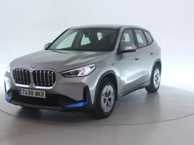 Gebraucht BMW iX1 233 kW (317 PS) 2023 Space silver metallic SUV
