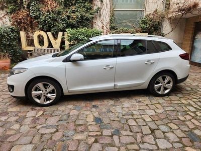 Gebraucht Renault Mégane III Dynamique 131 PS (96 kW) 2013 Weiß Limousine