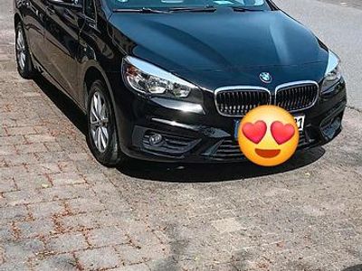 Second-hand BMW 218 150 CP (110 kW) 2015 Negru Break