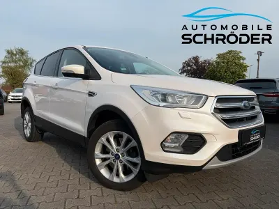Gebraucht Ford Kuga Titanium 179 PS (131 kW) 2019 Weiß SUV