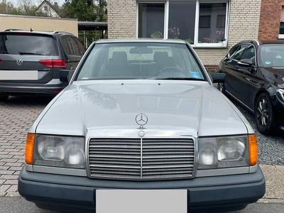 Usata Mercedes 300 147 CV (108 kW) 1989 Grigio Berlina