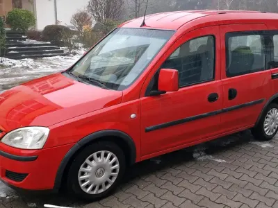 Używany Opel Combo 90 KM (66 kW) 2009 Czerwony Minivan