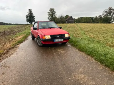 Gebraucht Ford Escort Cabriolet 79 PS (58 kW) 1985 Rot Cabrio