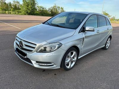 Mercedes B180