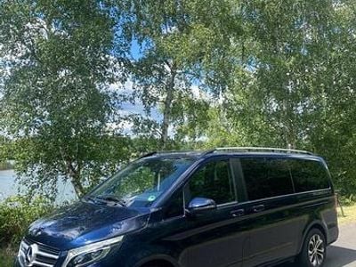 Usata Mercedes V220 Sport Edition 163 CV (119 kW) 2019 Blu Monovolume