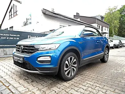 Gebraucht VW T-Roc Cabriolet Active 150 PS (110 kW) 2021 Blau Cabrio