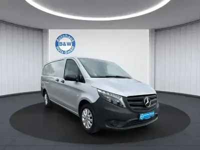Gebraucht Mercedes Vito 136 PS (100 kW) 2023 Silber Van