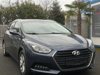 Gebraucht Hyundai i40 Trend 141 PS (103 kW) 2016 Kombi