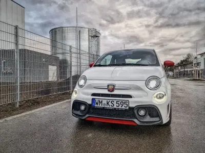 Gebraucht Abarth 595 Pista 160 PS (117 kW) 2017 Weiß Kleinwagen