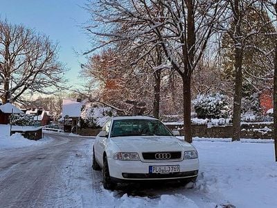 Gebraucht Audi A4 125 PS (91 kW) 1999 Weiß Limousine