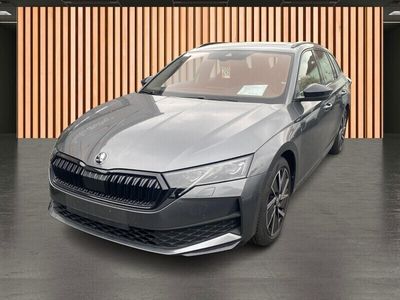 Graphite grau Gebraucht 2024 Skoda Octavia SportLine Kombi | 35.980 € (Fairer Preis)