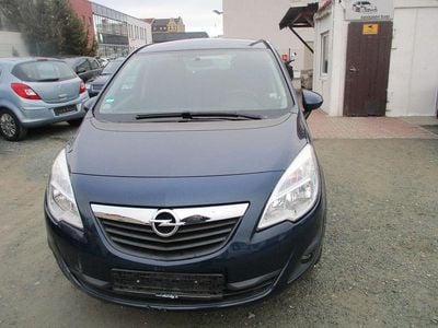 Blau Gebraucht 2011 Opel Meriva Design Edition Van / Kleinbus | 3.300 € (Superpreis)
