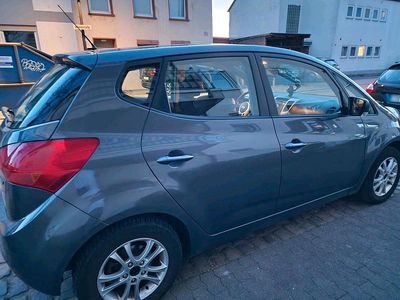 Gebraucht Kia Venga 128 PS (94 kW) 2011 Grau Kleinwagen