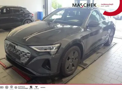 Używany Audi Q8 e-tron Advanced Plus 250 kW (340 KM) 2023 Szary SUV