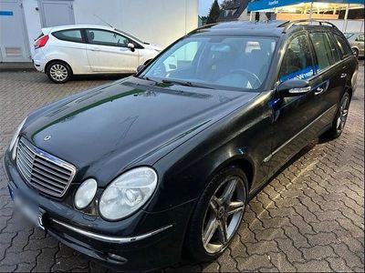 Gebraucht Mercedes E270 Avantgarde 177 PS (130 kW) 2003 Grün Kombi