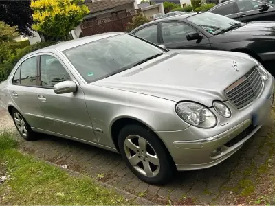 Gebraucht Mercedes E280 177 PS (130 kW) 2004 Silber Limousine