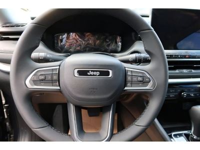 Gebraucht Jeep Compass Limited 131 PS (96 kW) 2023 Grün SUV