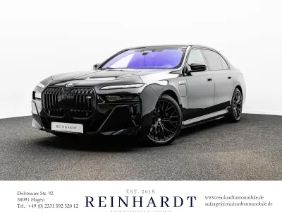 Gebraucht BMW M760e Comfort Edition 571 PS (419 kW) 2024 Black sapphire metallic Limousine