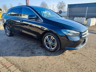 Gebraucht Mercedes B220 190 PS (139 kW) 2019 Schwarz Van / Kleinbus