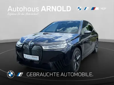 Gebraucht BMW iX Sport Line 239 kW (326 PS) 2022 Sophistograu brillanteffekt SUV