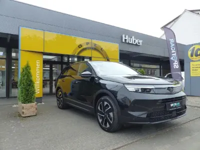 Gebraucht Opel Grandland X 136 PS (100 kW) 2025 Lackierung schwarz perla nera/ SUV