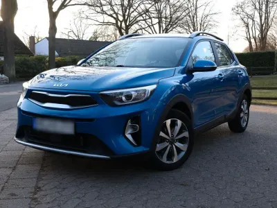 Second-hand Kia Stonic 101 CP (74 kW) 2022 Albastru SUV