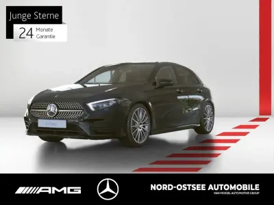 Gebraucht Mercedes A220 AMG 190 PS (139 kW) 2023 Metalliclack kosmosschwarz Limousine