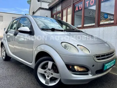 Używany Smart ForFour Basis 95 KM (69 kW) 2006 Srebrny Hatchback