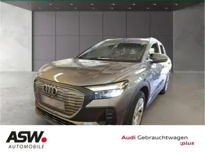 Gebraucht Audi Q4 e-tron Basis 150 kW (204 PS) 2023 Taifungrau metallic SUV