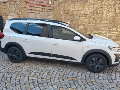 Gebraucht Dacia Jogger Essentiel 110 PS (80 kW) 2024 Weiß Van / Kleinbus