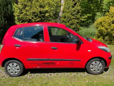 Gebraucht Hyundai i10 66 PS (48 kW) 2008 Rot Kleinwagen
