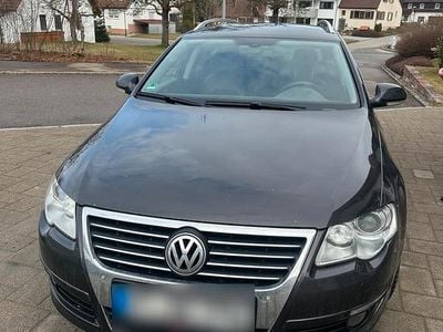 Gebraucht VW Passat 140 PS (102 kW) 2010 Schwarz Kombi