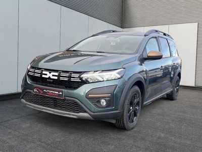 Neu Dacia Jogger Extreme 101 PS (74 kW) 2025 Gruen Van / Kleinbus