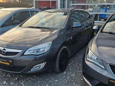 Grau Gebraucht 2013 Opel Astra Kombi | 3.990 € (Guter Preis)