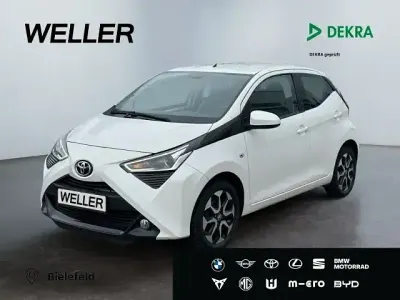 Gebraucht Toyota Aygo Connect Style 72 PS (52 kW) 2018 Weiß Kleinwagen