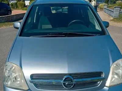 Używany Opel Meriva 90 KM (66 kW) 2005 Srebrny Minivan