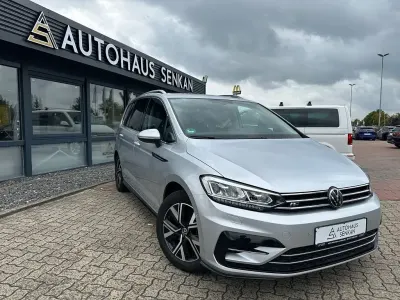 Gebraucht VW Touran R-line 150 PS (110 kW) 2021 Silber Van / Kleinbus