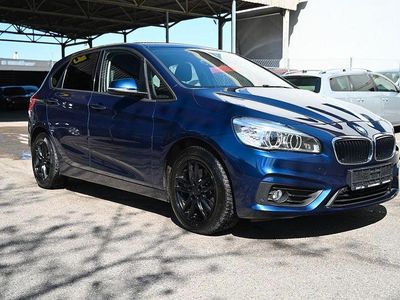 Blau Gebraucht 2016 BMW 218 Advantage Van / Kleinbus | 13.200 € (Fairer Preis)