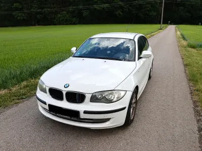 Gebraucht BMW 116 116 PS (85 kW) 2011 Weiß Kleinwagen