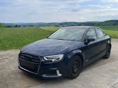 Gebraucht Audi A3 Sport 150 PS (110 kW) 2018 Blau Limousine