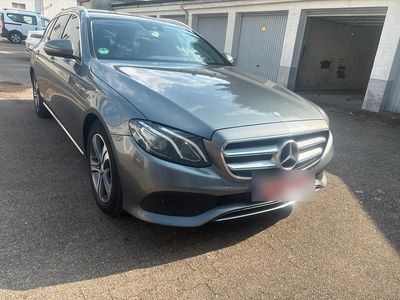 Mercedes E220
