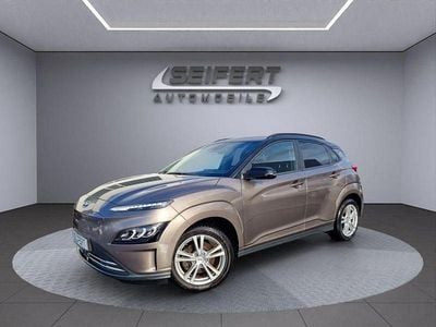 Gebraucht Hyundai Kona Trend 100 kW (136 PS) 2022 Braun SUV