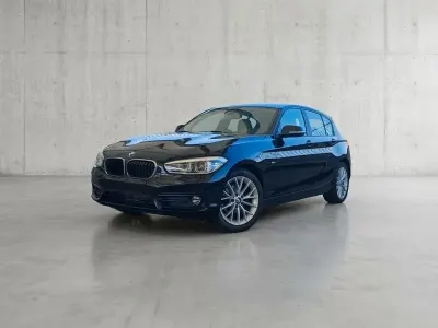 Gebraucht BMW 118 Sport Line 136 PS (100 kW) 2018 Schwarz Limousine
